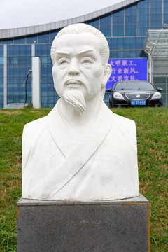 桂林国际会展中心 徐霞客雕像