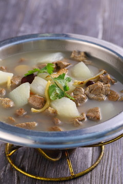 滋补羊肉萝卜