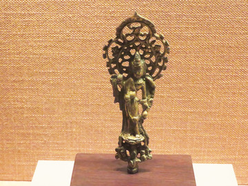 唐代铜镀金观音菩萨像