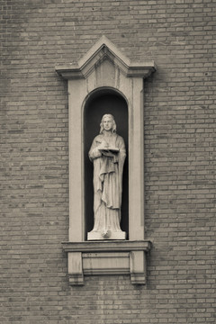 教堂基督雕塑