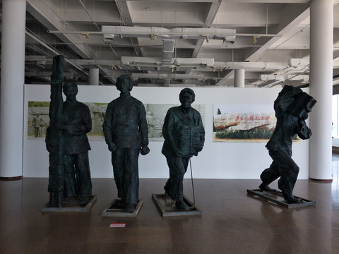 红军六姐妹雕塑