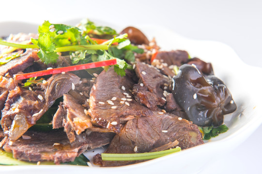 凉拌牛肉