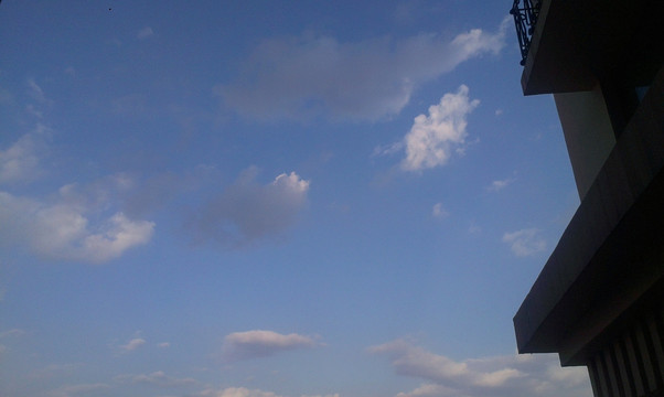 湛蓝天空