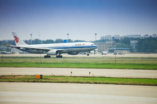 起飞的飞机 中国国际航空