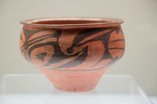 彩陶盆 新石器时代陶器