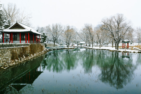 洋溪湖雪景