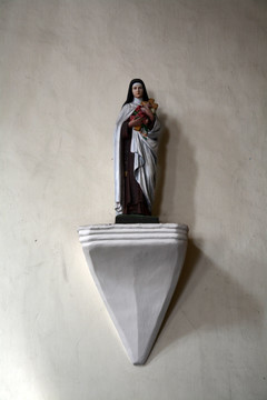 圣母雕塑