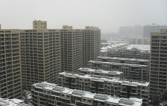 雪后的小区建筑风景