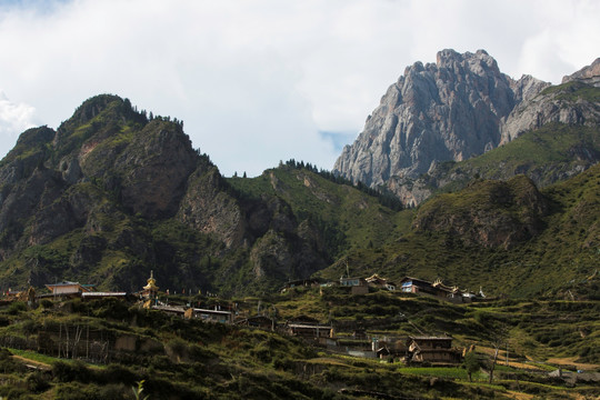 大山里的村落