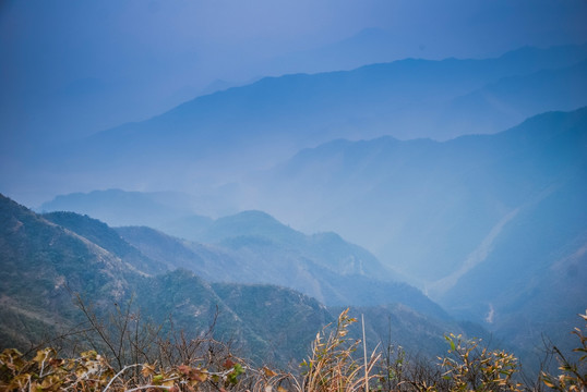 山岭秋色