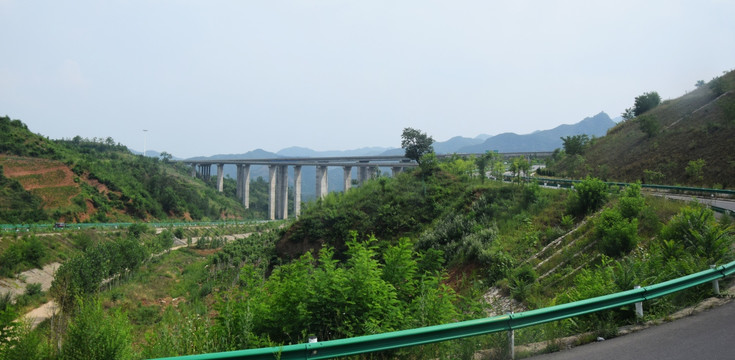 高速公路桥梁建筑