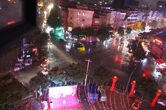 伯奇路雨景