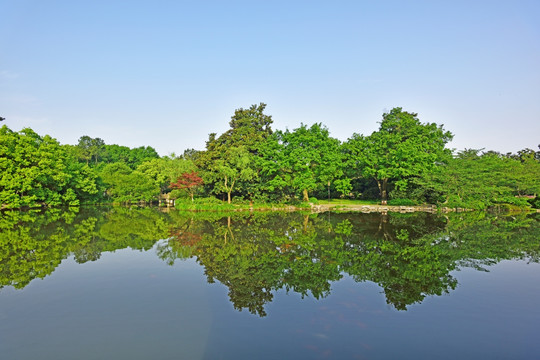 湖光山色