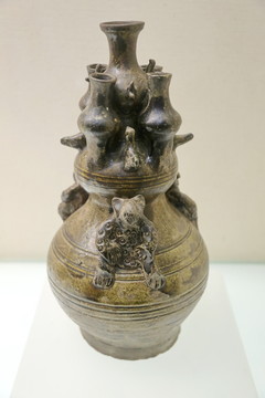 东汉时期的青瓷五联罐