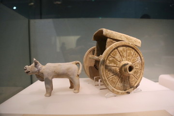 三国时期青瓷牛车