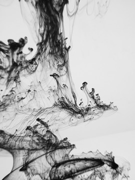 水中墨水