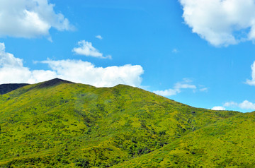 草原山丘