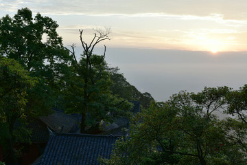 青城山日出