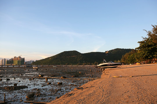 夕阳 退潮之后的海滩