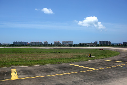 三亚机场 跑道 等待起飞