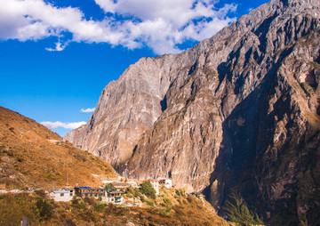 云南丽江香格里拉虎跳峡风景