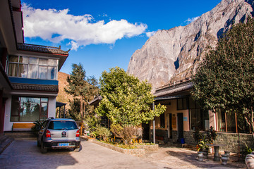 云南丽江香格里拉虎跳峡风景