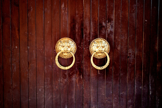 传统门锁