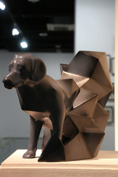 菱形块狗的创意雕像