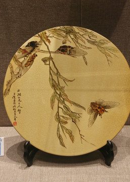知鸟图案陶瓷盘