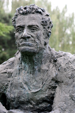 乌克兰田径运动员布勃卡雕像