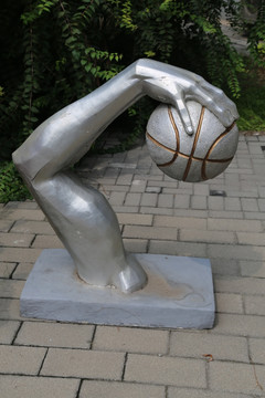 河北师范大学篮球雕塑