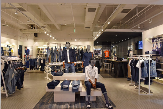 男装专卖店 服装服饰店