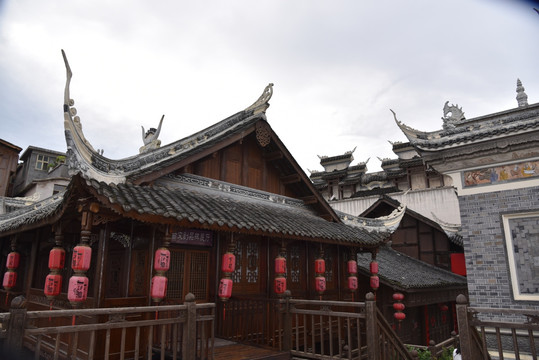 古宅屋顶