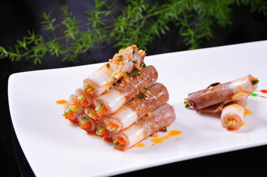 蒜泥白肉卷
