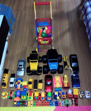 各种汽车玩具