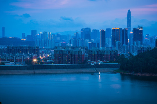 深圳梅林水库夜色