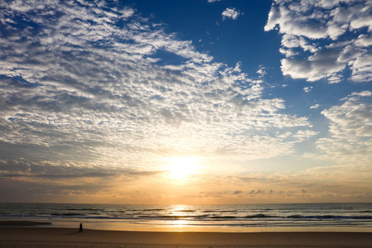 澳大利亚黄金海岸沙滩早晨
