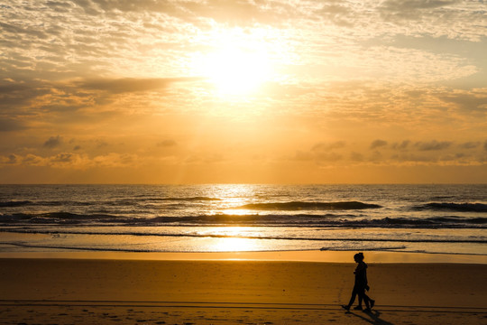 澳大利亚黄金海岸沙滩早晨