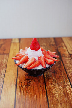 草莓雪花冰
