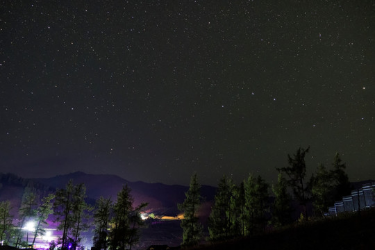喀纳斯贾登峪星空夜景