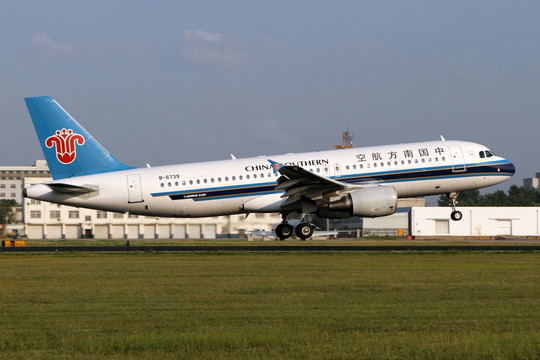 中国南方航空 飞机降落