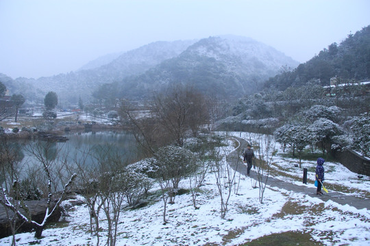 长沙梅溪湖桃花岭雪景