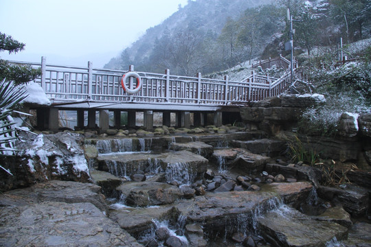 长沙梅溪湖桃花岭雪景