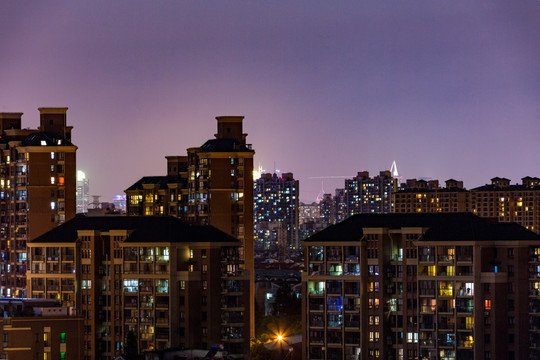 上海北蔡居民楼夜景
