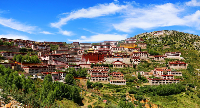 西藏甘丹寺
