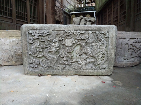 龙凤石刻