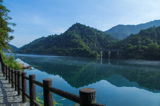 山清水秀青山绿水