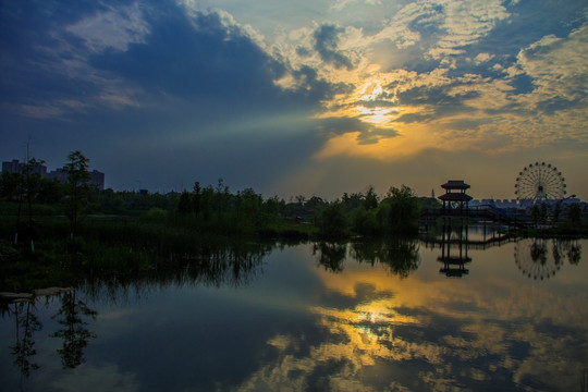 长沙洋湖湿地公园夕阳晚霞