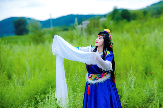 藏族美女 少数民族服饰
