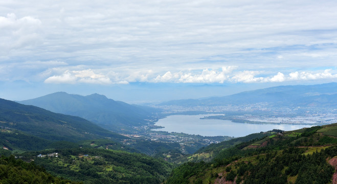 西昌邛海风光